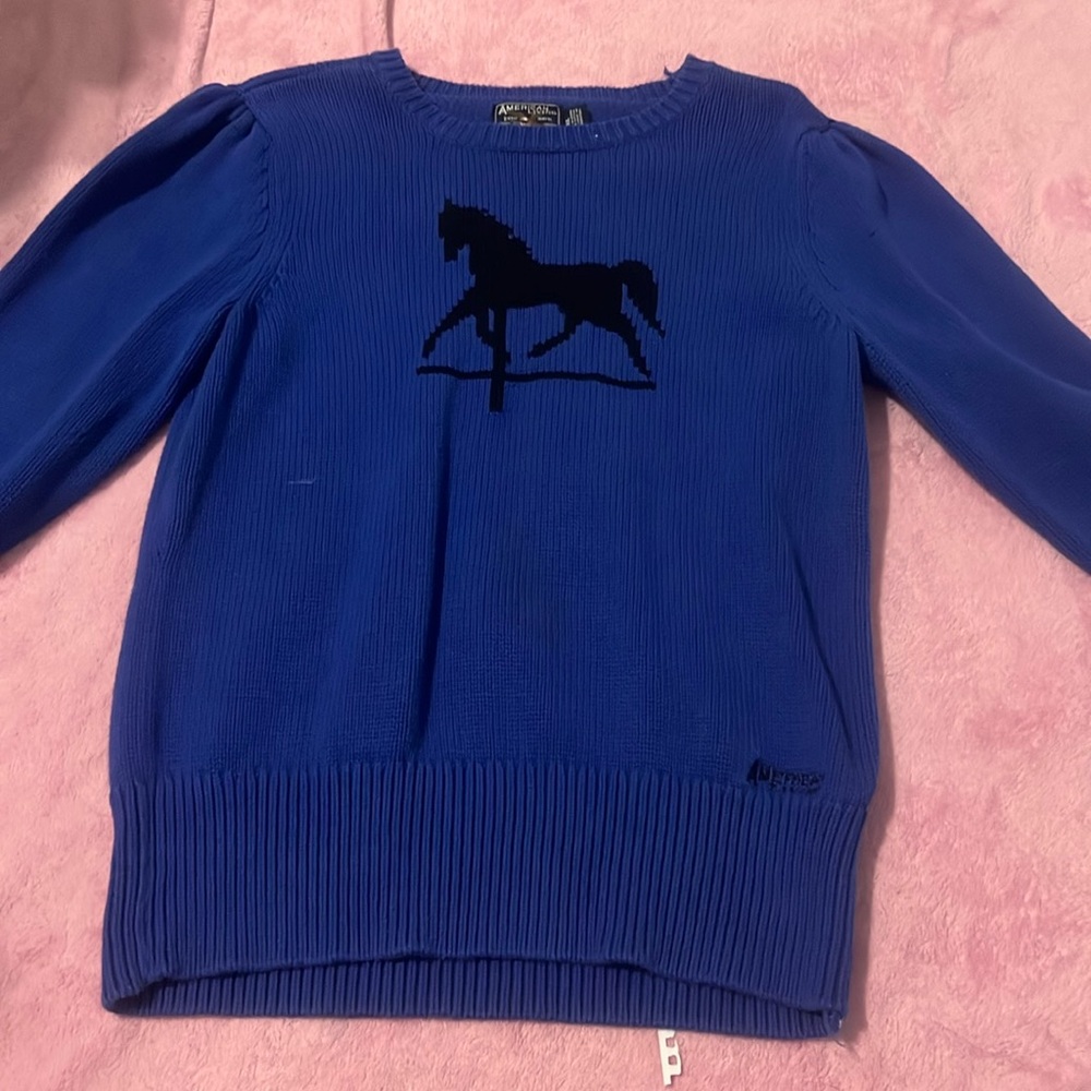 blue horse top